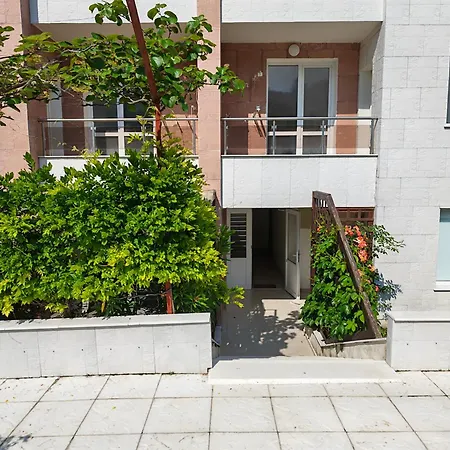 With Free Pool And Parking Space شقة بايالا