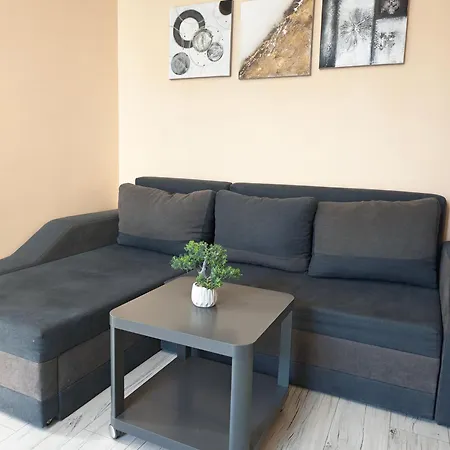 With Free Pool And Parking Space شقة بايالا