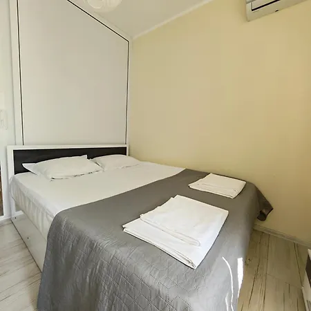 With Free Pool And Parking Space بايالا